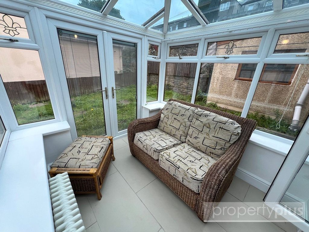 Property photo 2 of 20 Picture No. 25