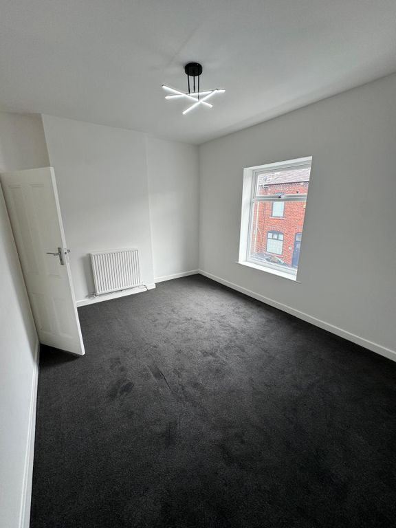 Property photo 2 of 18 Gallery