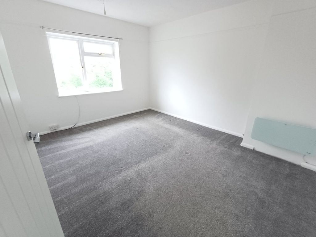 Property photo 2 of 12 Picture 2