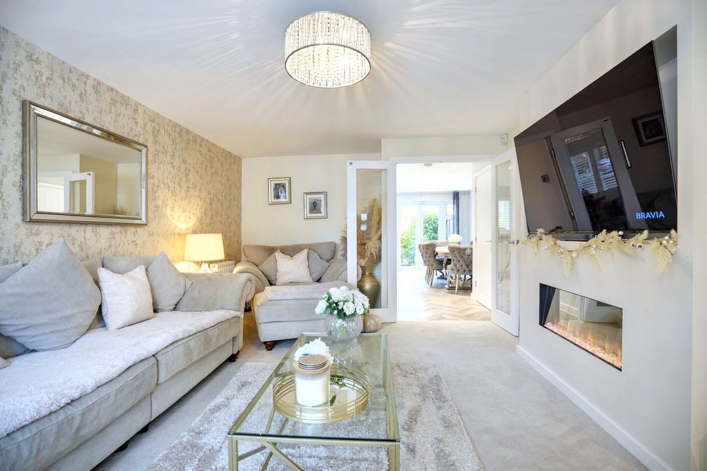 Property photo 3 of 21