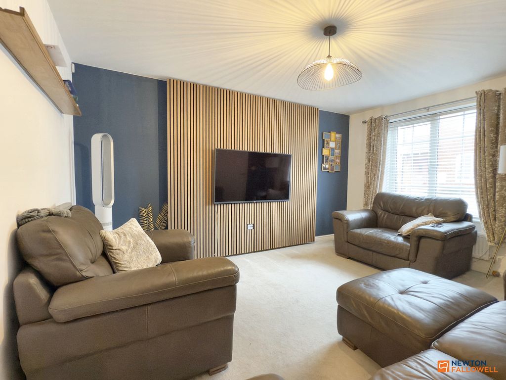 Property photo 3 of 21