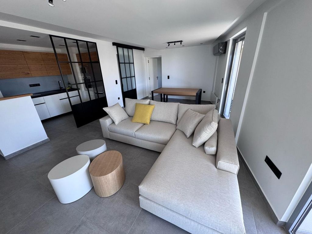 Property photo 3 of 26