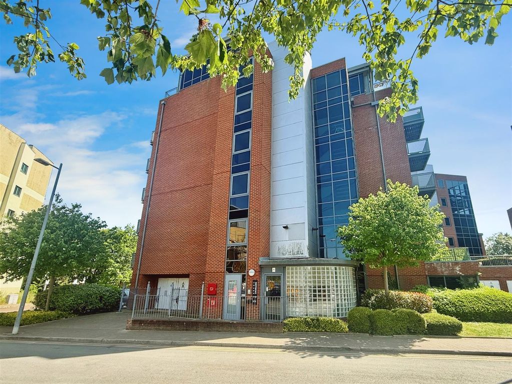 Property photo 3 of 13