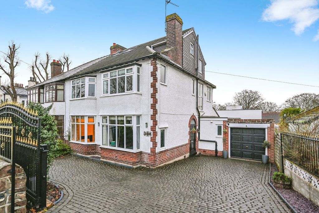 Property photo 2 of 32 Pbox-Img.Jpg