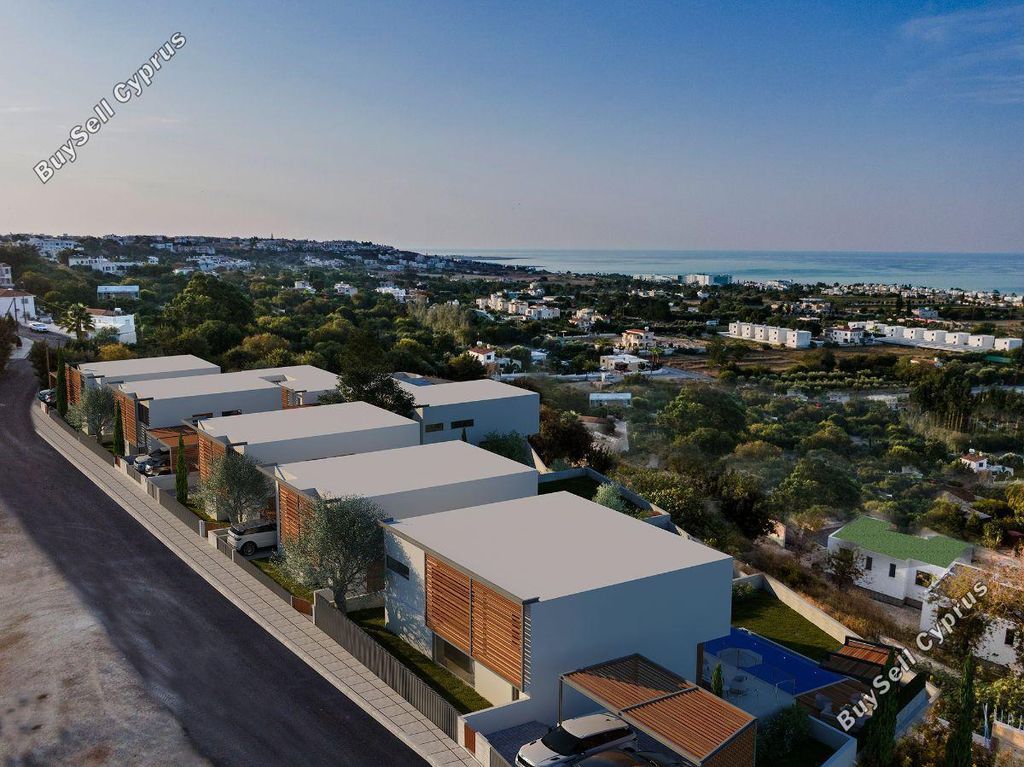 Property photo 2 of 23