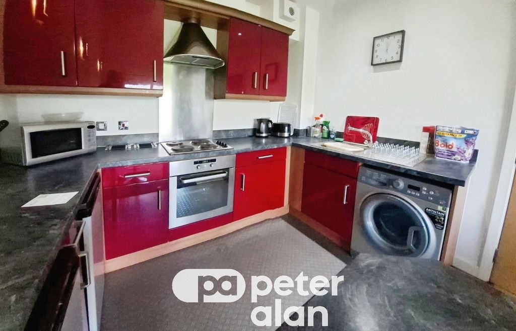 Property photo 2 of 14