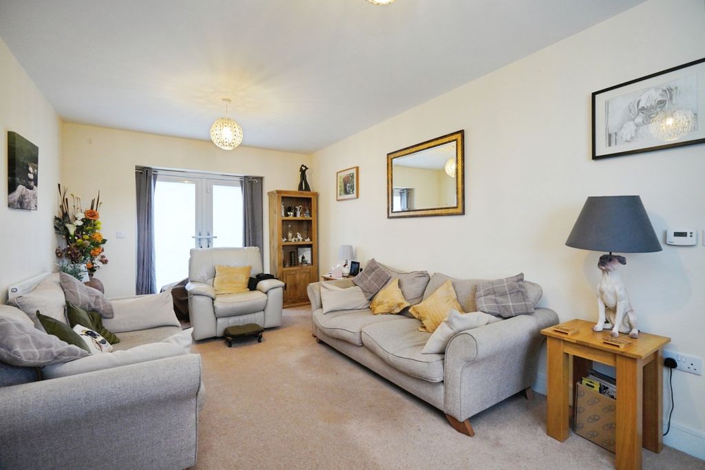 Property photo 2 of 21 Pbox-Img.Jpg