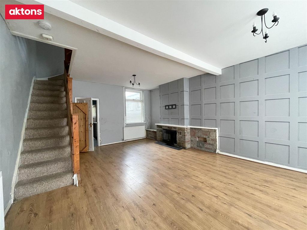 Property photo 3 of 25 Img_2106.Jpg