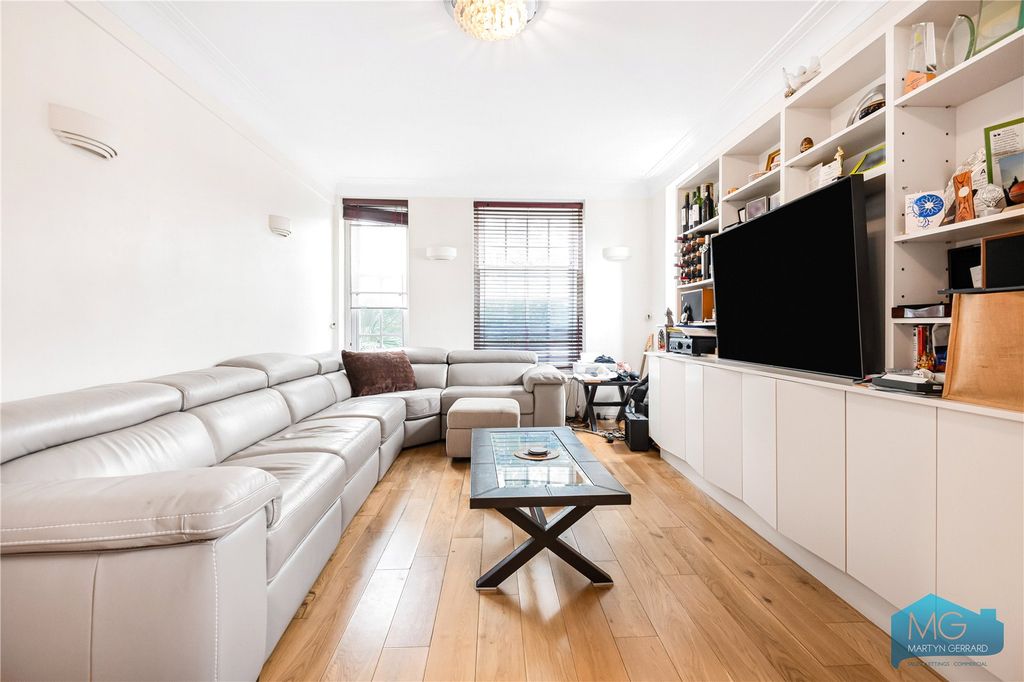 Property photo 2 of 20 Picture No. 12