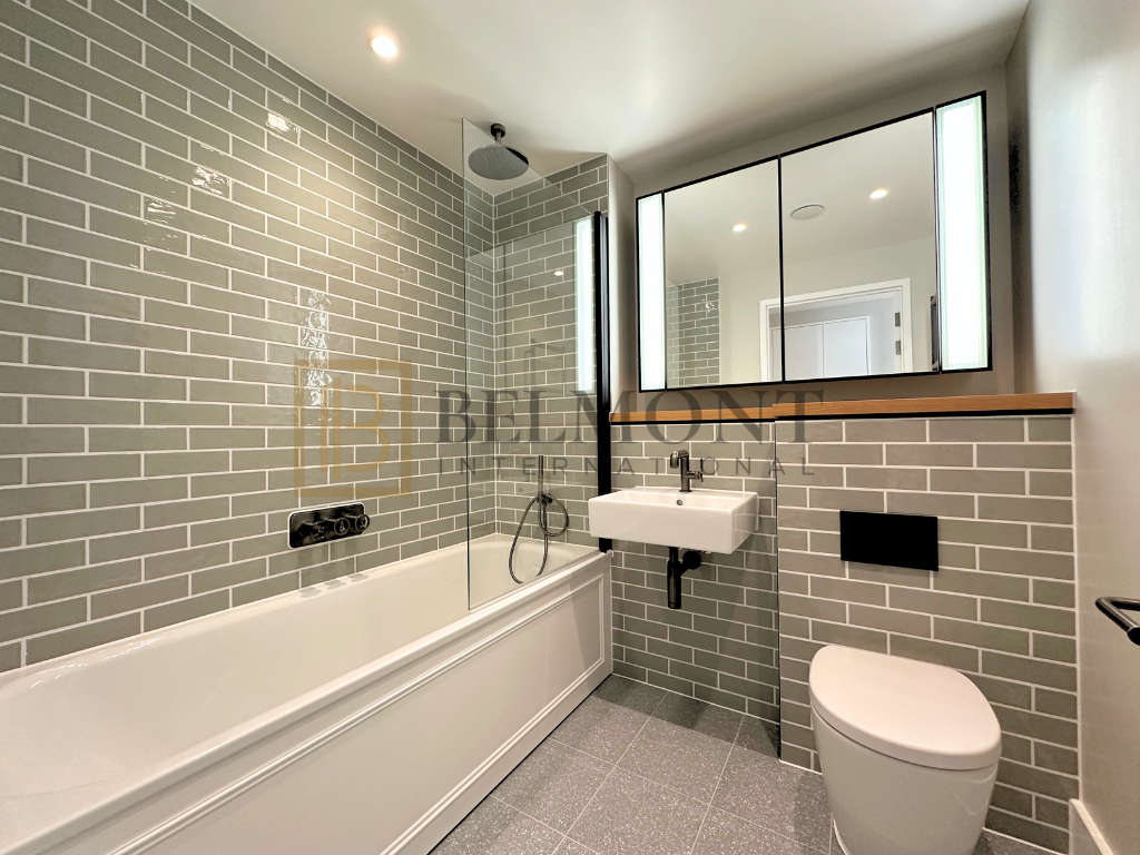 Property photo 2 of 13 Bathroom