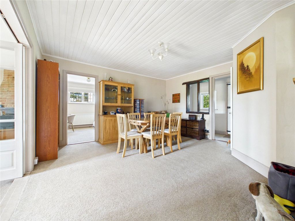 Property photo 2 of 24 Picture No. 21