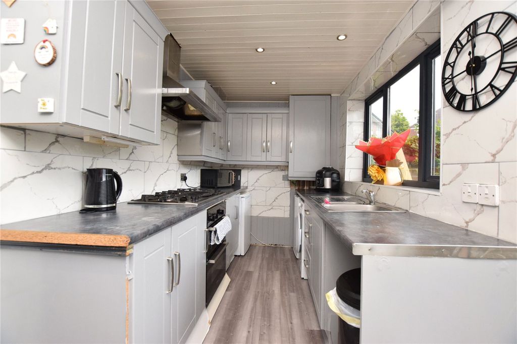 Property photo 3 of 12 Picture No. 08