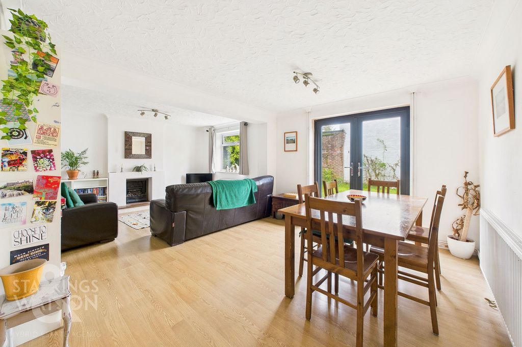 Property photo 1 of 19