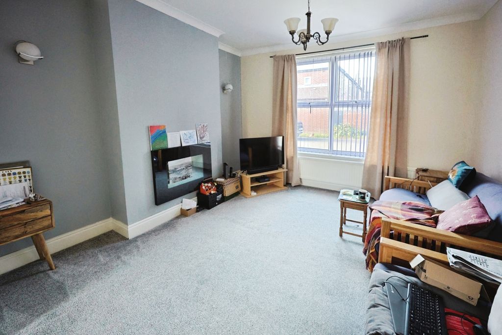 Property photo 3 of 12 Pbox-Img.Jpg