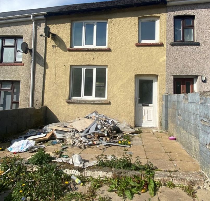 Property photo 1 of 9