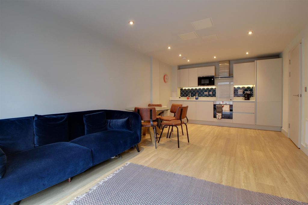 Property photo 3 of 9