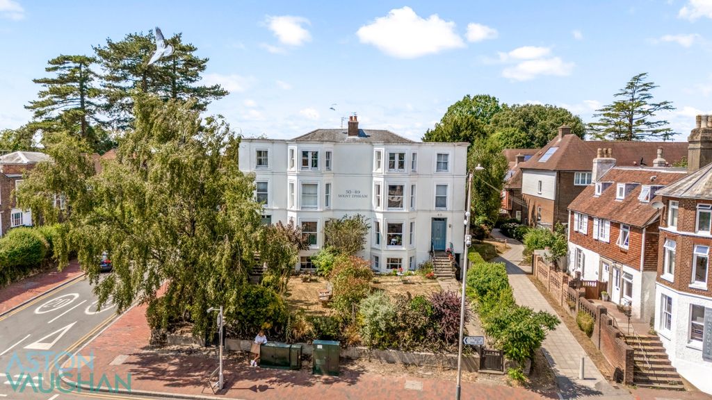 Property photo 2 of 65 5328111