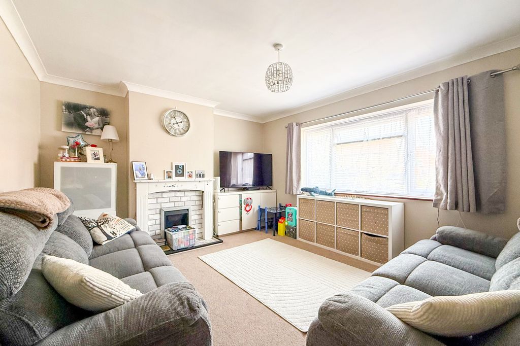 Property photo 3 of 14