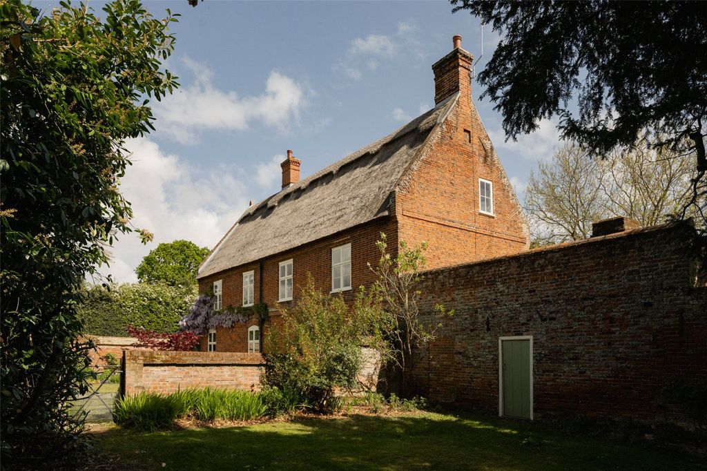 Property photo 3 of 24 Canal Farm
