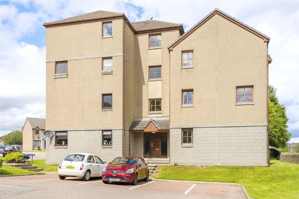 Property photo 1 of 8