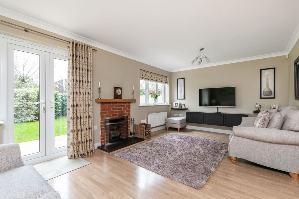 Property photo 2 of 12