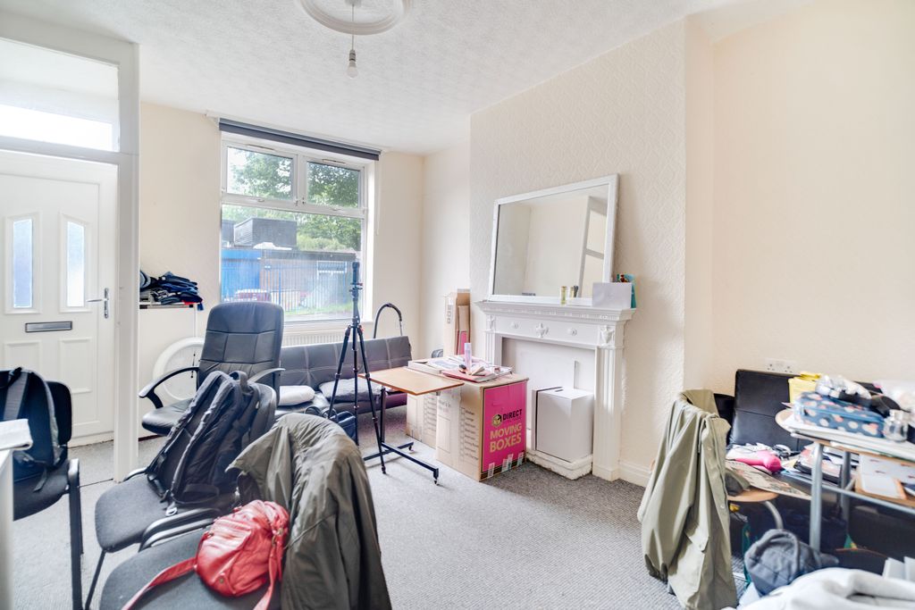 Property photo 2 of 22
