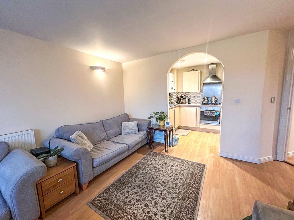 Property photo 2 of 8 Picture No. 36