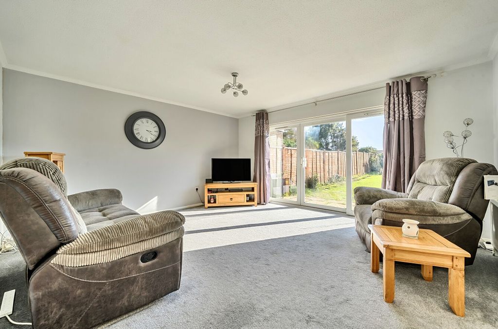 Property photo 3 of 20