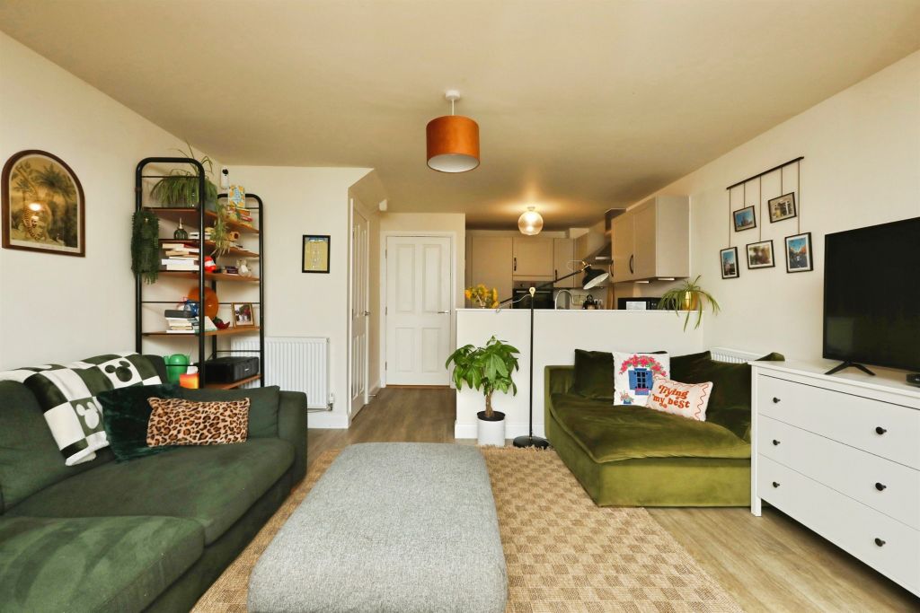 Property photo 3 of 17