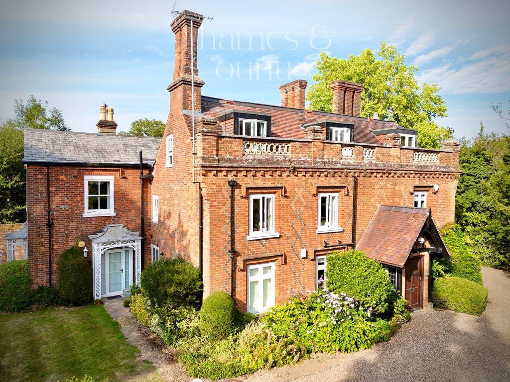 Property photo 1 of 26 Totteridge House