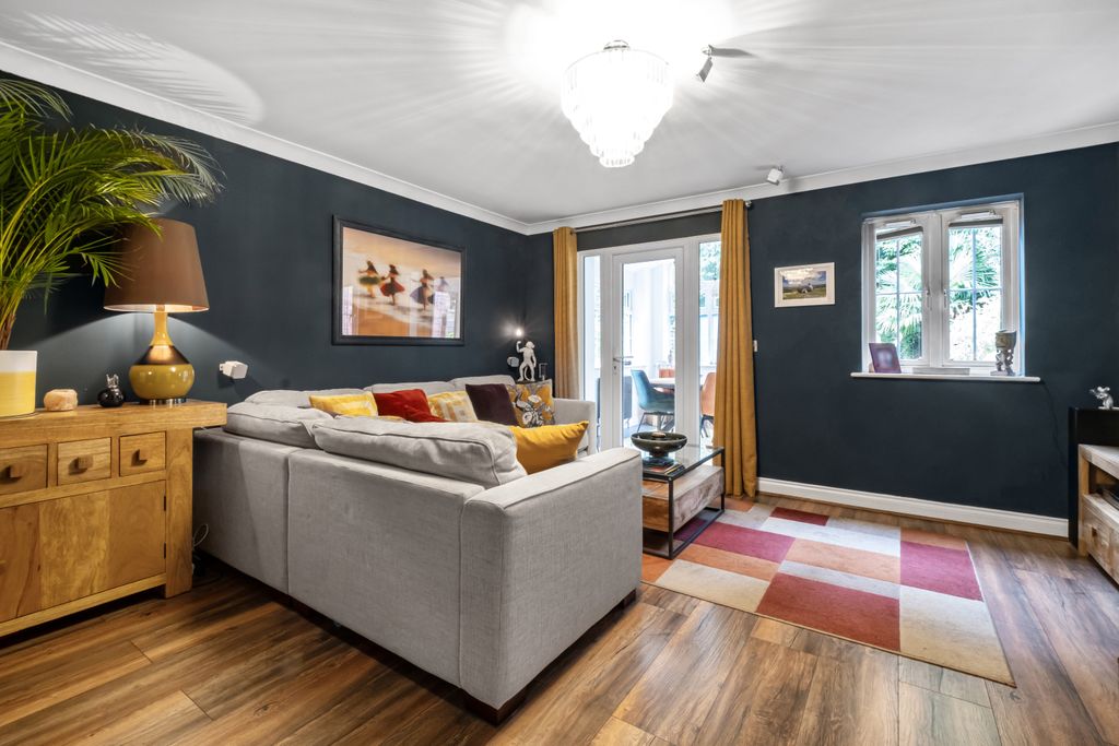 Property photo 3 of 24