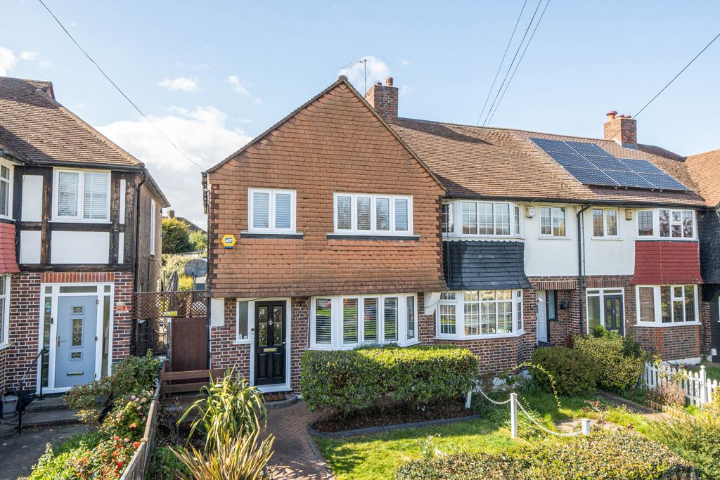 Property photo 1 of 19 1437515-1-69Caa28...