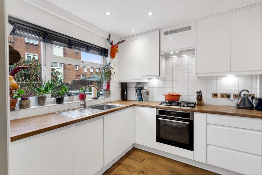 Property photo 1 of 15 Kitchen