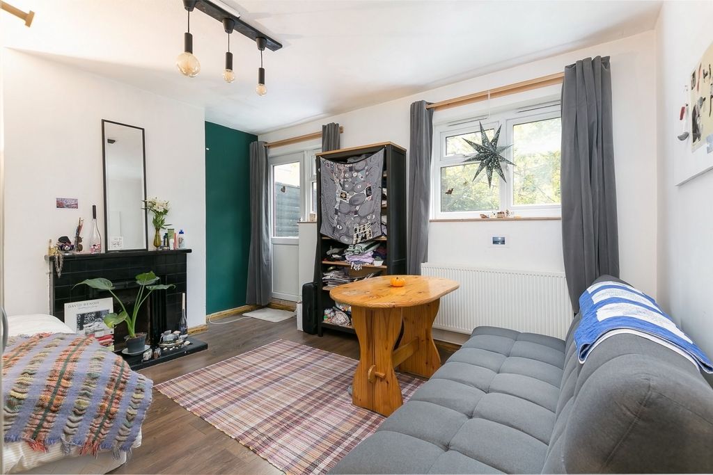 Property photo 2 of 14 Photo 6