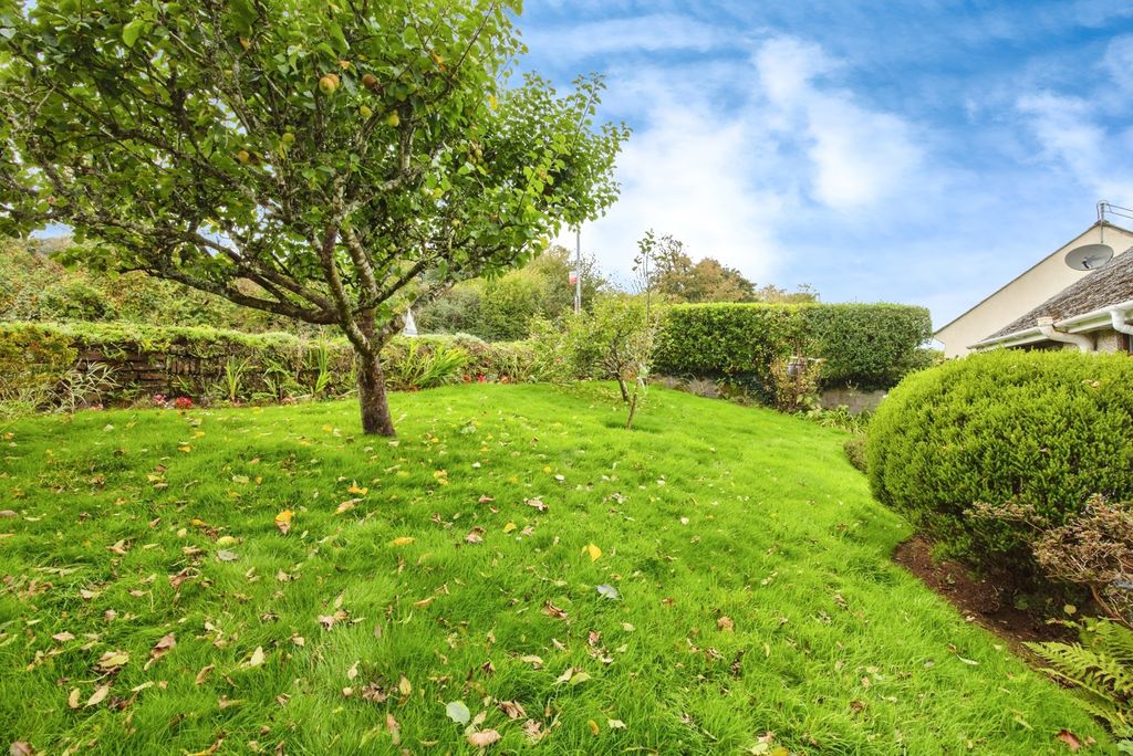 Property photo 3 of 14 Photo