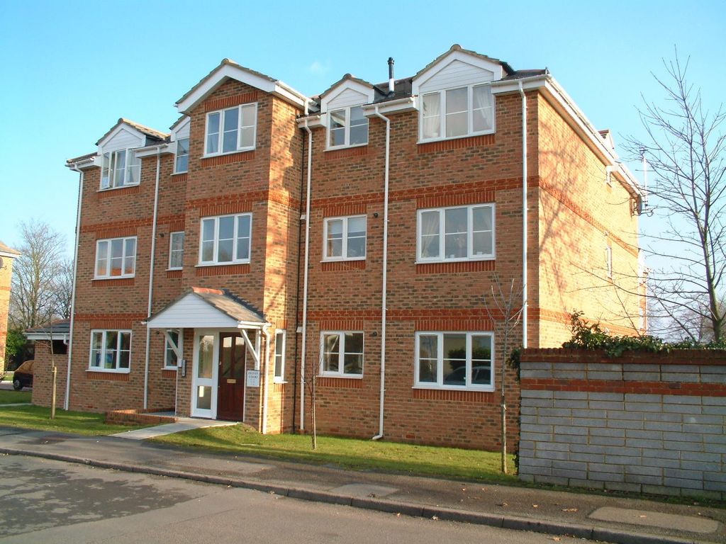 Property photo 1 of 6 Front (Main)
