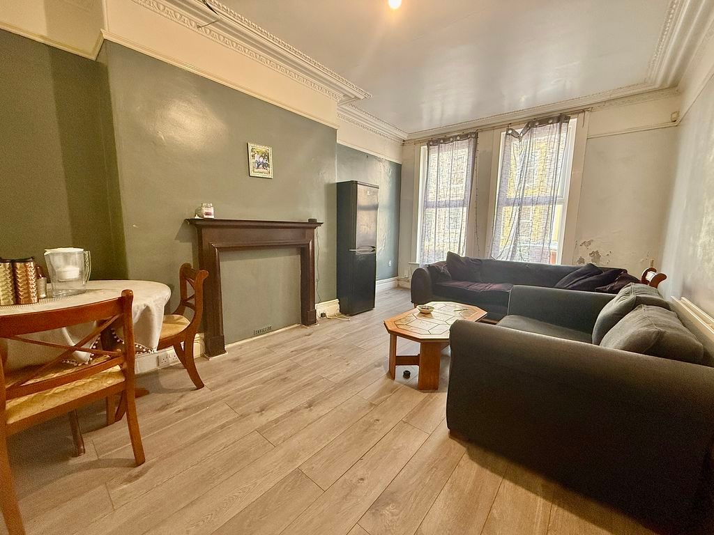 Property photo 3 of 18 Photo 3