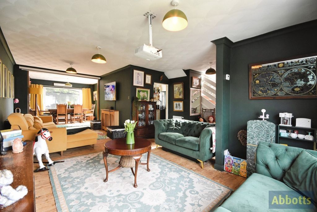 Property photo 3 of 21 Pbox-Img.Jpg