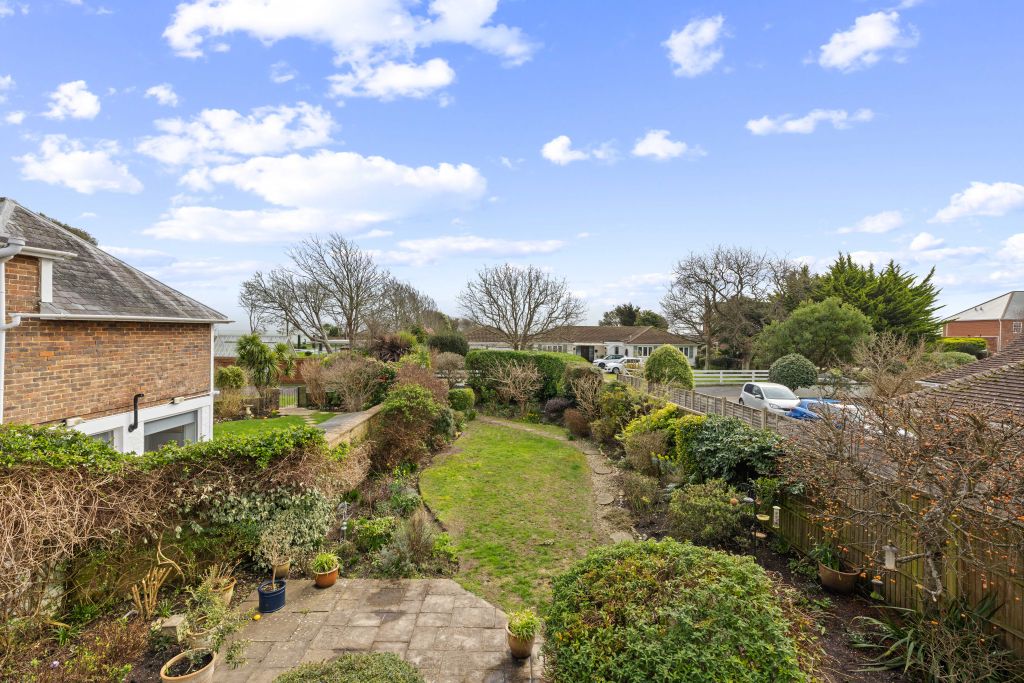 Property photo 2 of 22