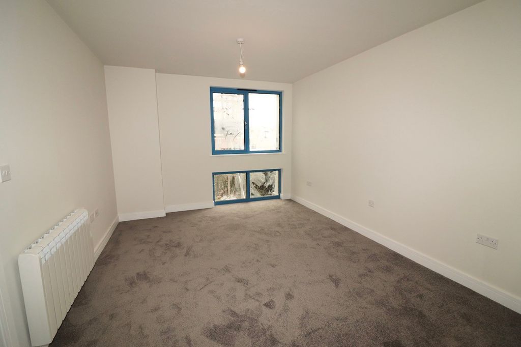 Property photo 3 of 5