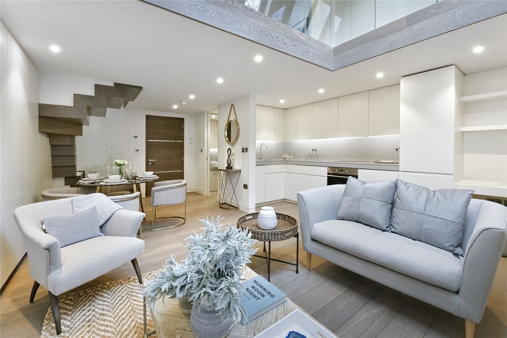 Property photo 2 of 10 Reception Room