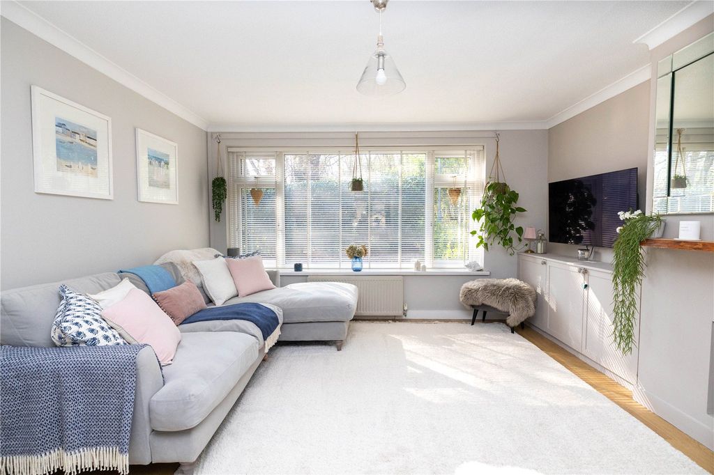 Property photo 3 of 38 Picture No. 14