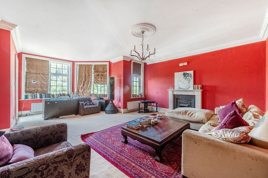Property photo 1 of 14