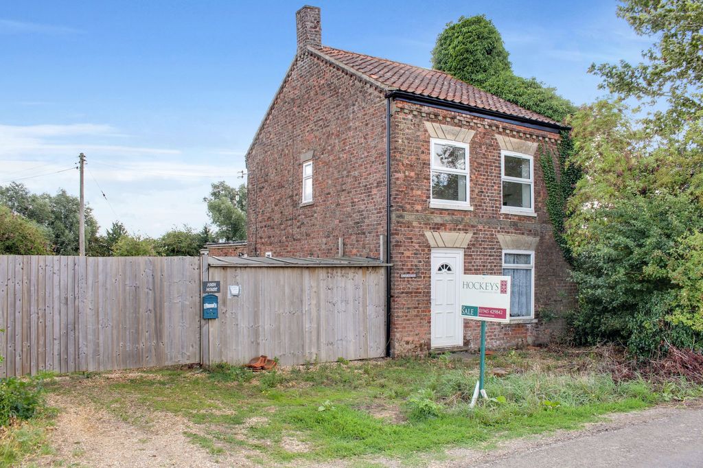 Property photo 2 of 22