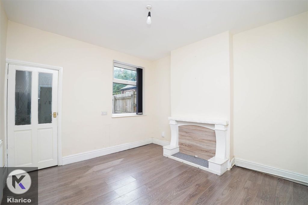 Property photo 3 of 17 Photo-1.Jpg