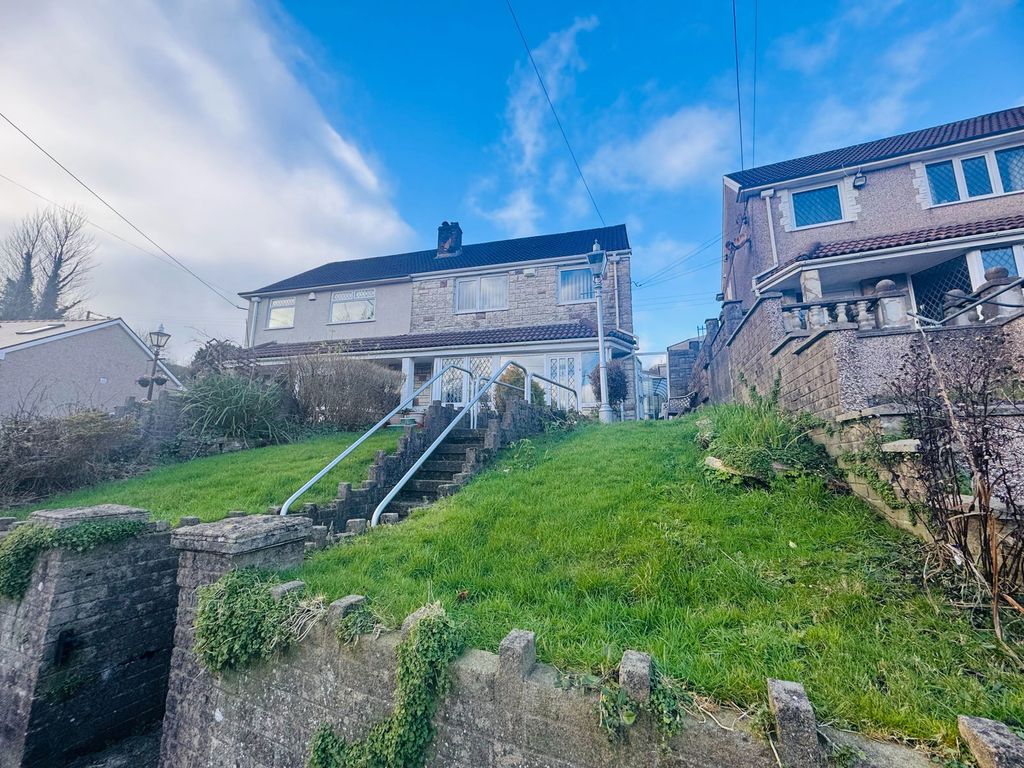 Property photo 2 of 36