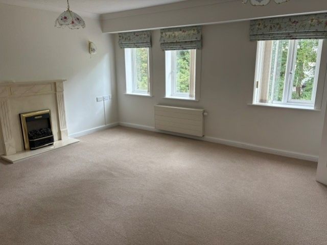 Property photo 3 of 16 Minster Court Lounge 3