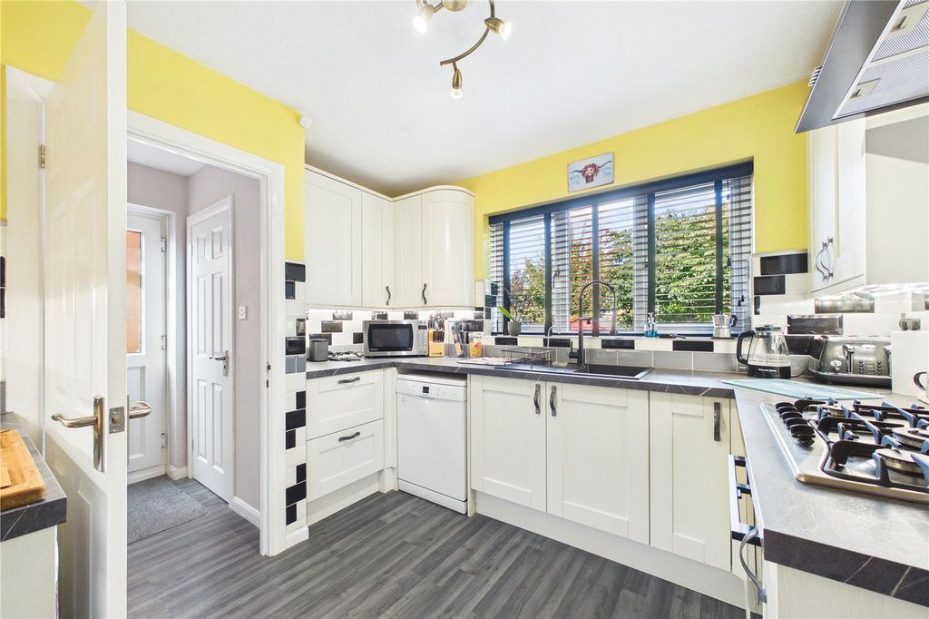 Property photo 3 of 15 Kitchen