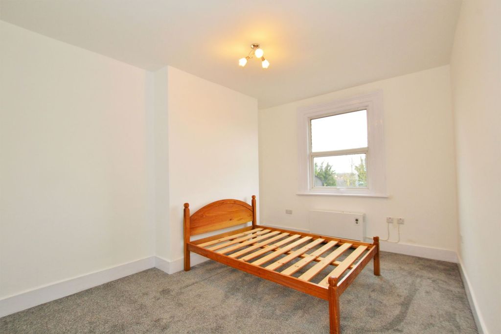 Property photo 2 of 3