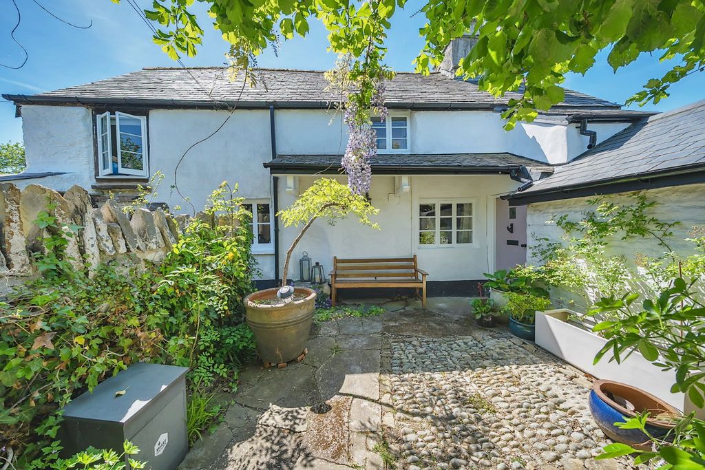 Property photo 1 of 25